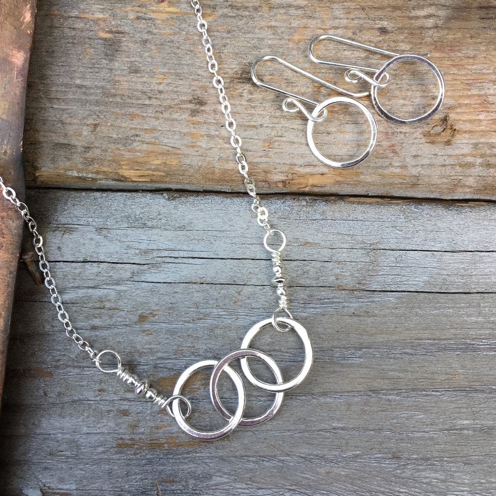 Three sales ring chain